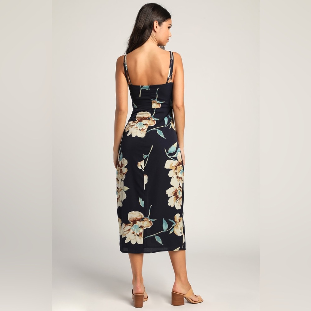 Lulu’s Floral Midi Dress - Picture 2 of 10
